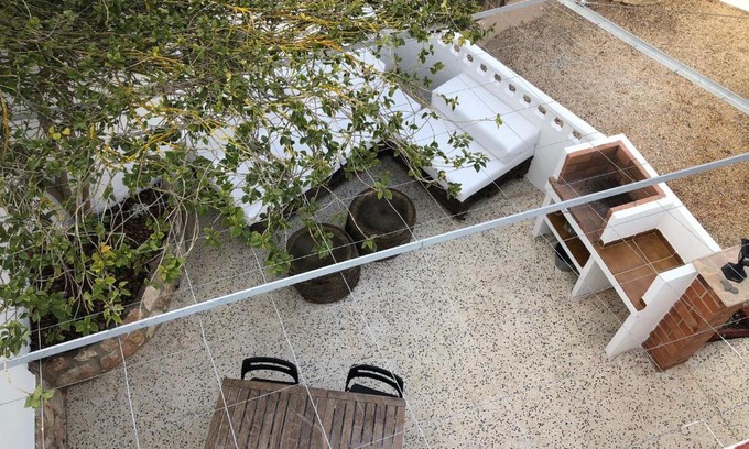 L'Eucaliptus House | Carrer Voramar 11