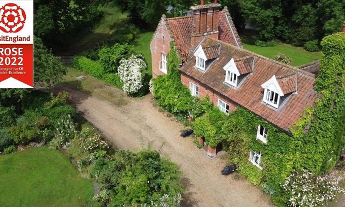 Dereham House | Carrick's at Castle Farm