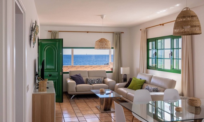 Guatiza House | Casa Ana y el Mar, for those in love with the sea, in Lanzarote.