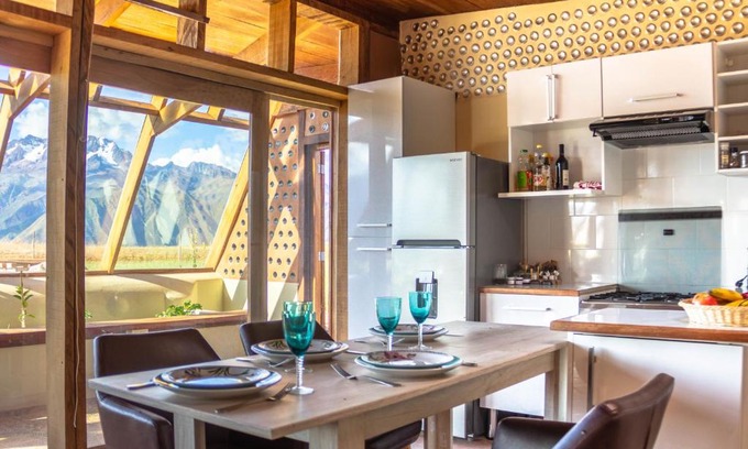 Maras House | Casa 100% ecológica con vista a los glaciares andinos