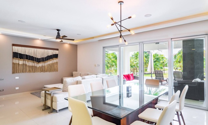 Puerto Juarez Apartment | Casa 401N Los Secretos by RedAwning