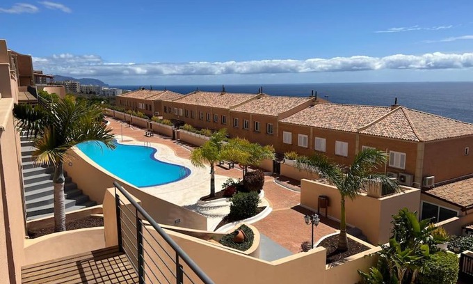 El Rosario House | Casa Adosada de lujo con piscina y vistas al mar