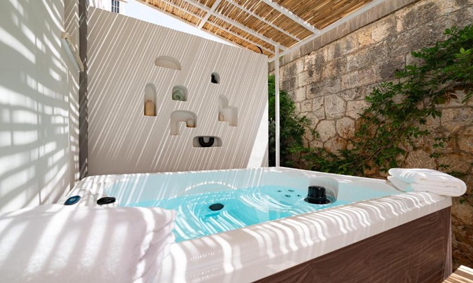 Casteldaccia Villa | Casa Aive: Jacuzzi and Relax