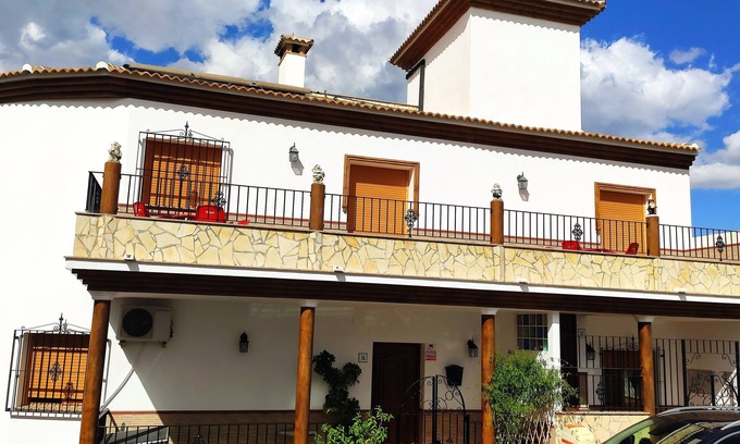 Vinuela House | Casa Amplia con Terraza en La Viñuela