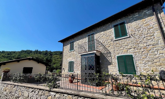 Pratovecchio Villa | Casa Barzette: a vacation surrounded by peace, history and nature.