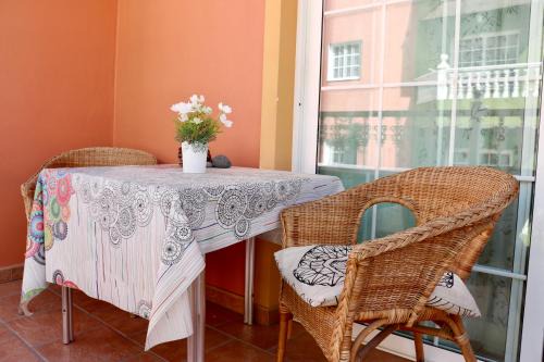 Playa San Juan Apartment | Casa Blanca , nahe am Strand , WiFI frei
