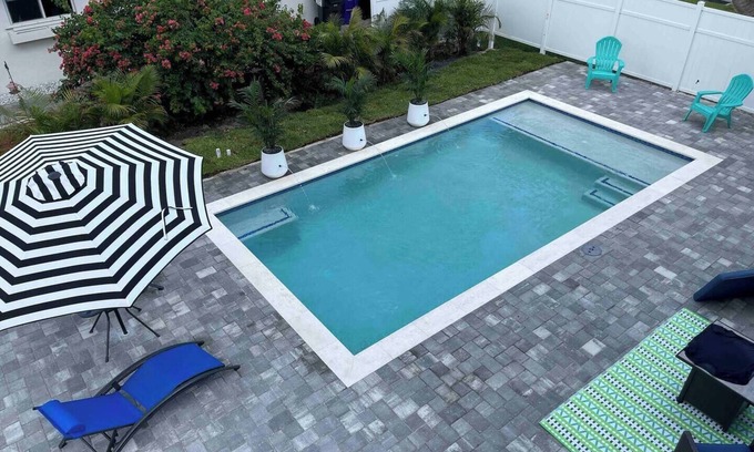 Waters Edge House | Casa Captiva Heated Pool/Game Zone/Near Top Beaches