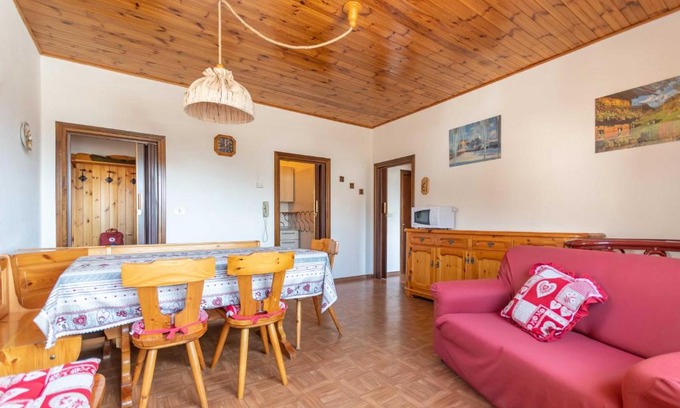 San Giovanni di Fassa Apartment | Casa Carnevali