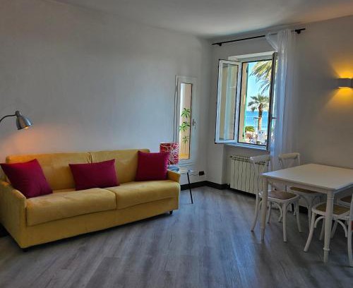 Varazze Apartment | Casa Clelia, esclusivo frontemare a Varazze