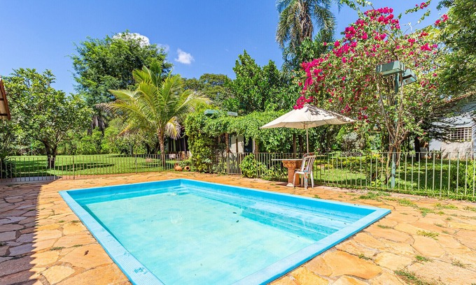 Goiania House | Casa com lareira, piscina e muito lazer em Goiânia