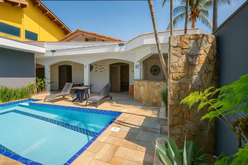 Jardim Centenario House | Casa com Piscina - Churrasqueira - 80m da Praia