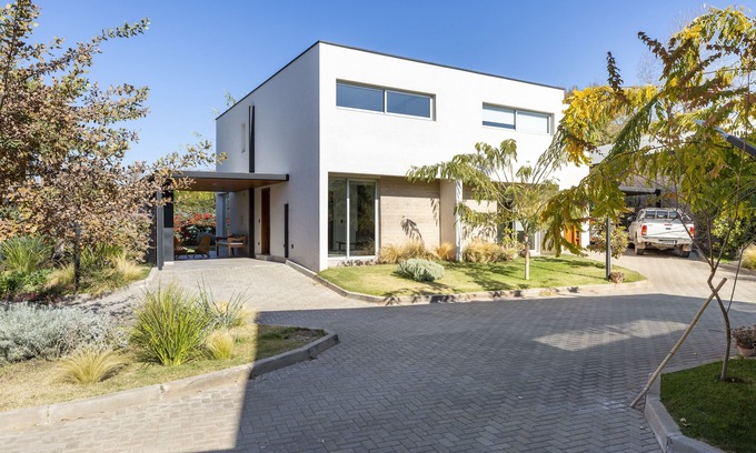 Chacras de Coria House | Casa con parrilla en complejo privado