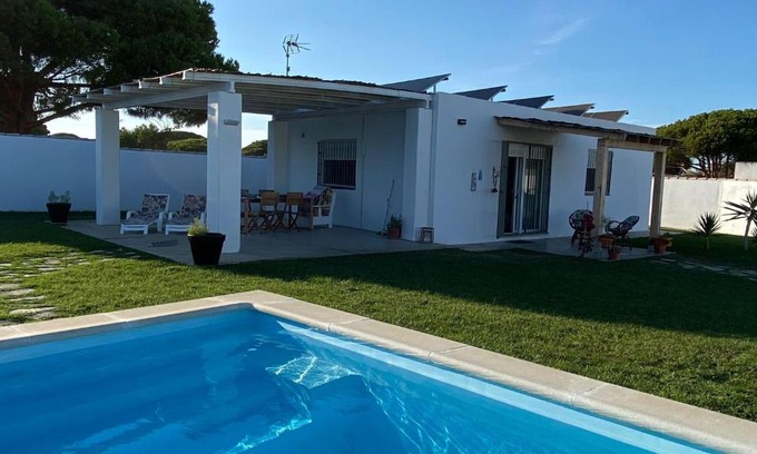 Chiclana de la Frontera Ski Chalet | Casa Costa Ecologica y de Design con Piscina, Jardin y Parking
