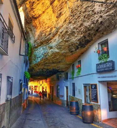 Setenil de las Bodegas House | Casa cueva de la sombra