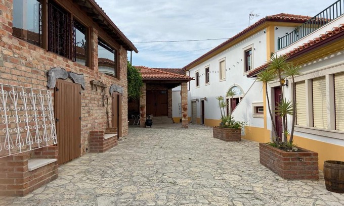 Bajouca Villa | Casa das Andorinhas - Campo e Piscina