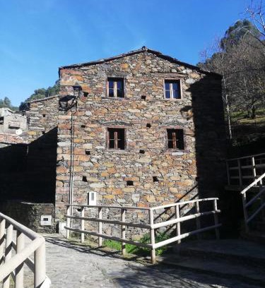 Lousa House | Casa das Tias