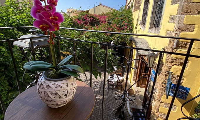 Old Town House | Casa Dasyra