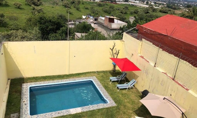 Cuernavaca House | Casa de descanso con diversión incluida