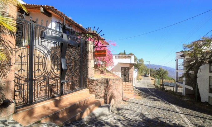 Taxco Hotel | Casa de las Cruces Taxco