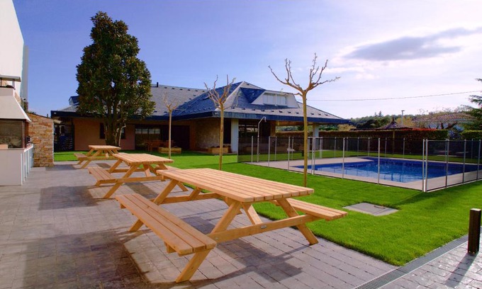 Breda Apartment | Casa de Vacaciones con pádel en Montseny by Can Forcadell