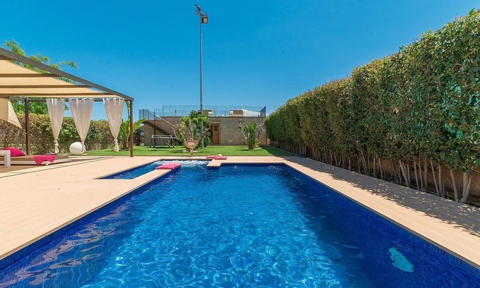 Sa Pobla Villa | Casa de Vent - One Bedroom Villa, Sleeps 2