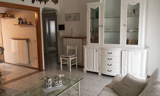 Santa Teresa di Gallura Apartment | CASA DEL MAR large detached house in the center of Santa Teresa G