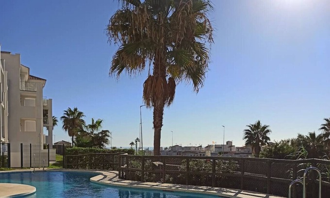 Manilva Apartment | Casa del Sol, la Paloma beach apartment with pool