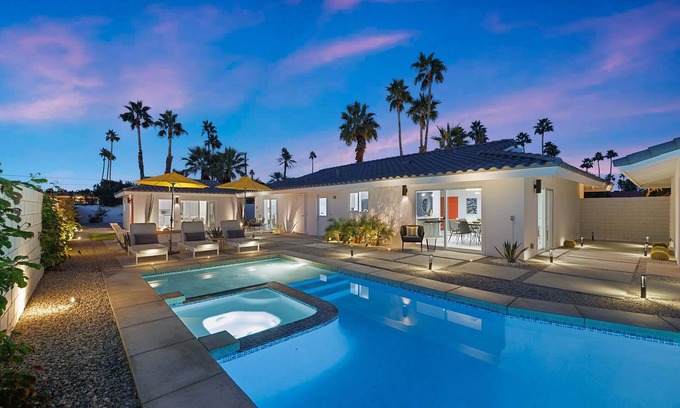Palm Springs House | Casa del Sol with Pool in Palm Springs