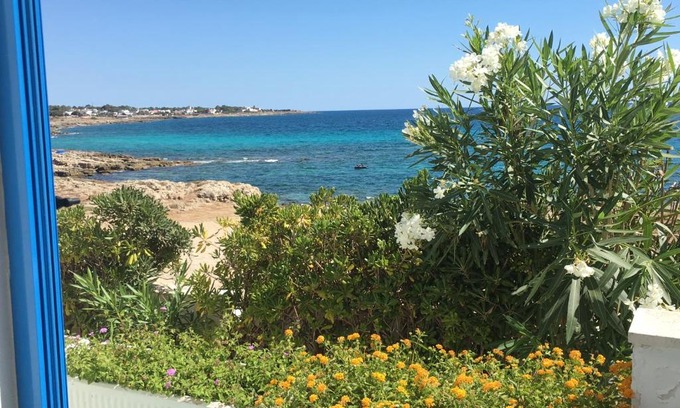 Marina di Mancaversa House | Casa Direttamente sul mare