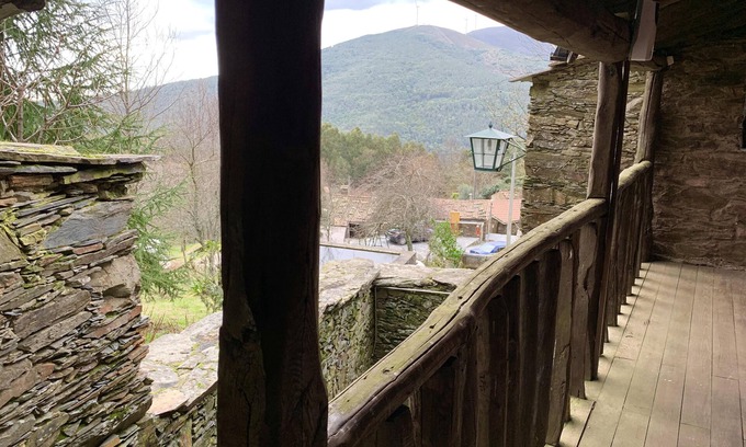 Lousa House | Casa do Tanque - the charm of the shale