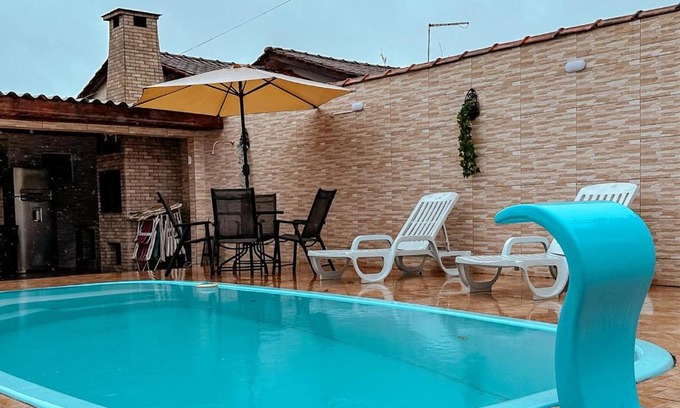 Matinhos House | Casa em Matinhos com piscina e caiaque