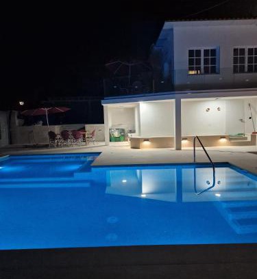 Alhaurin de la Torre House | Casa Familiar Alhaurín de la Torre con Jacuzzi