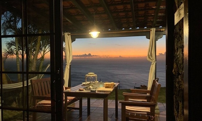 Los Quemados House | Casa Garcia-Mar stunning sunset by the volcano