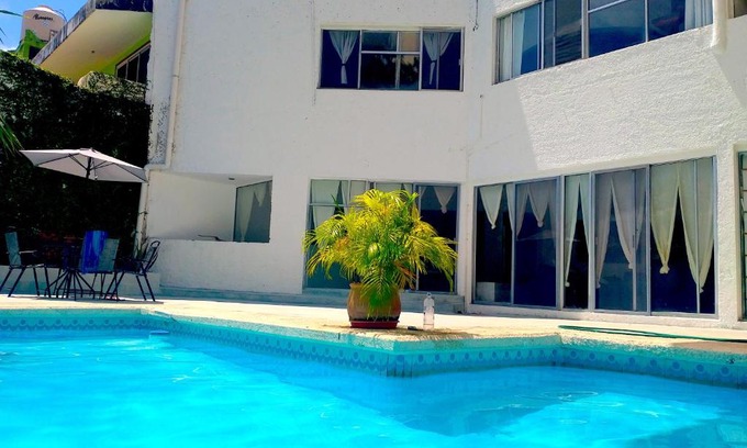 Downtown Cancun House | casa HIKURI