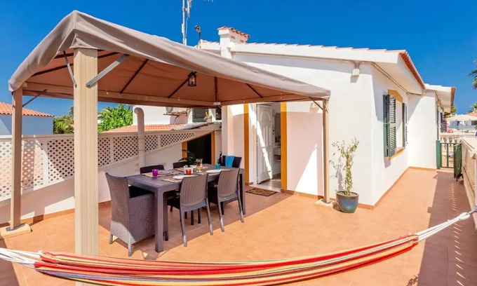 Cala'n Bosch Apartment | Casa Julia B8: Ideal for families wanting to discover Menorca.