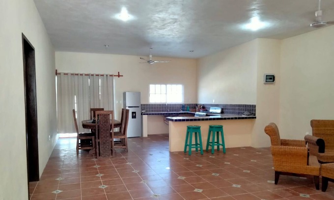 Chuburna Puerto House | Casa La Paz 3-bedroom house with AC in charming Merida