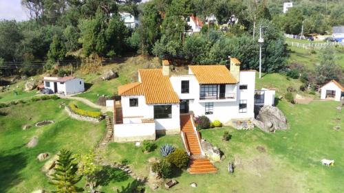 Guatavita House | Casa La Santa María