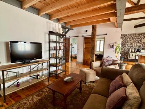 Villaviciosa House | Casa Les Indies