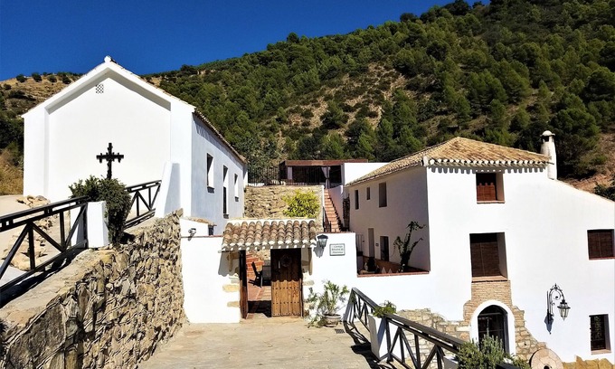 Montefrio House | Casa Los Molinos in the middle of nature with heated pool