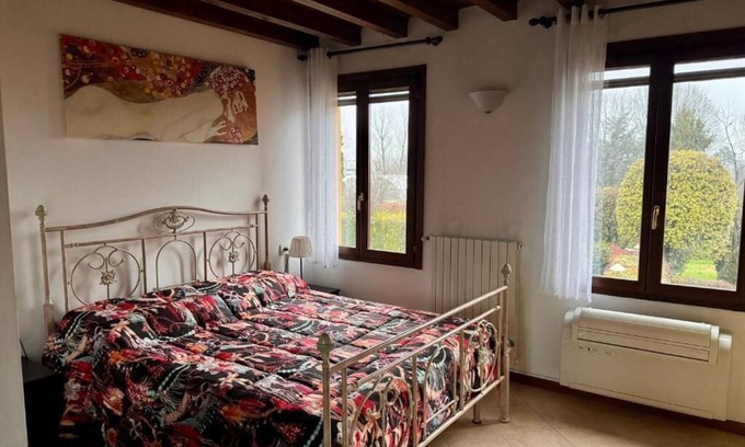 Formigine Apartment | Casa Lupo - Complete apartment with 4 beds and private parking.
