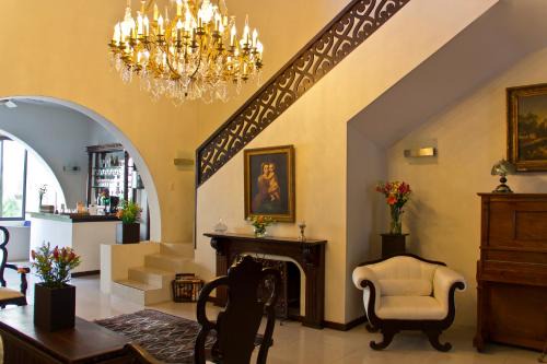 Lafayette Hotel | Casa Madonna La Providence