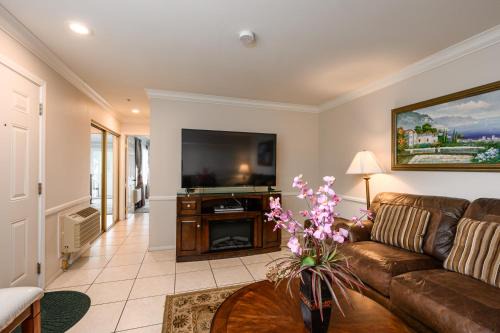 Avalon Hotel | Casa Mariquita Hotel by Omeo