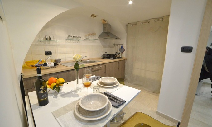 Ostuni Historic Centre House | Casa Mea- holiday home in the historic heart of Ostuni, the White City.