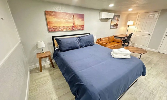 El Paso Apartment | Casa Memphis Chic Basement Gem