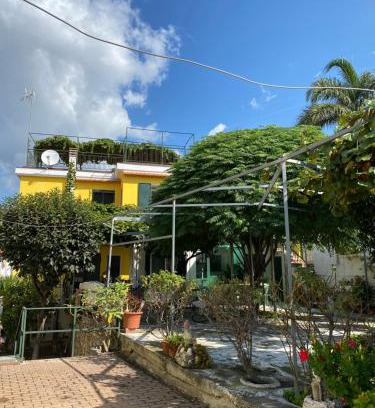 Sanremo Apartment | CASA MIMOSA: relax, vista mare, parcheggio gratis