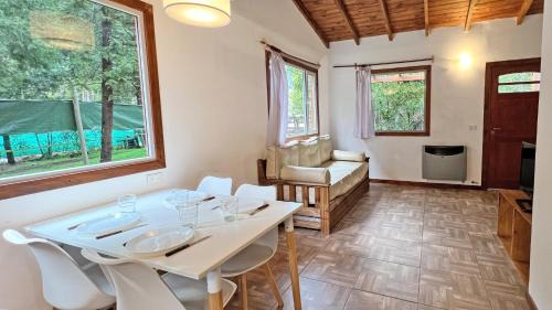 Villa Los Coihues Ski Chalet | Casa Moderna entre Coihues