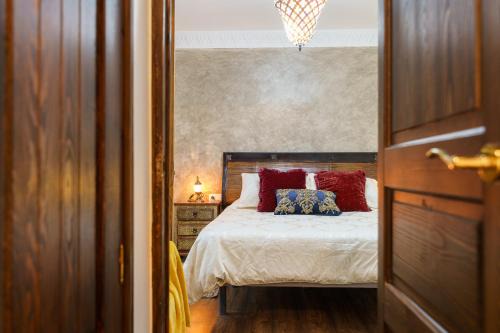 Setenil de las Bodegas Apartment | Casa Nazarí - Setenil de las Bodegas
