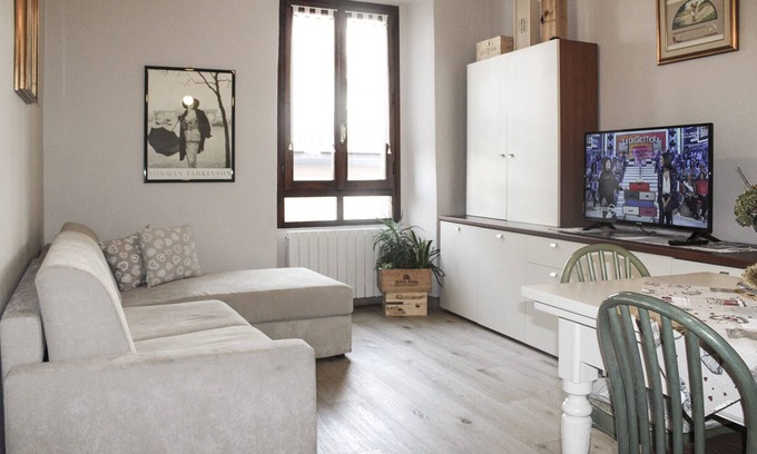 Adrara San Martino Apartment | Casa Nino apartment between mountains and lakes
