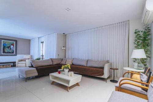 Sahy Apartment | Casa no condomínio Reserva Ecológica do Sahy