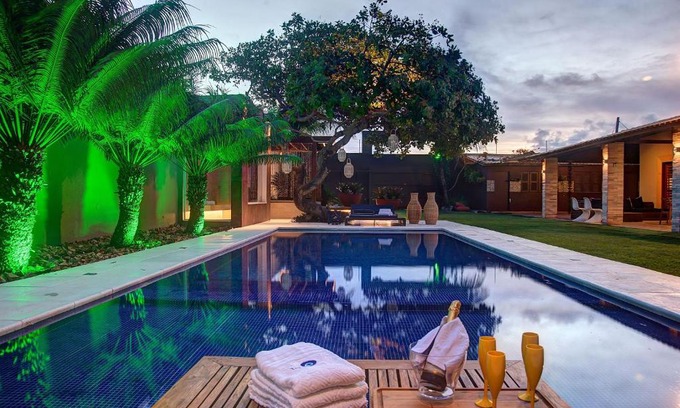 Porto das Dunas House | Casa Oasis with Sauna, Hot Tub & Pool by Carpediem